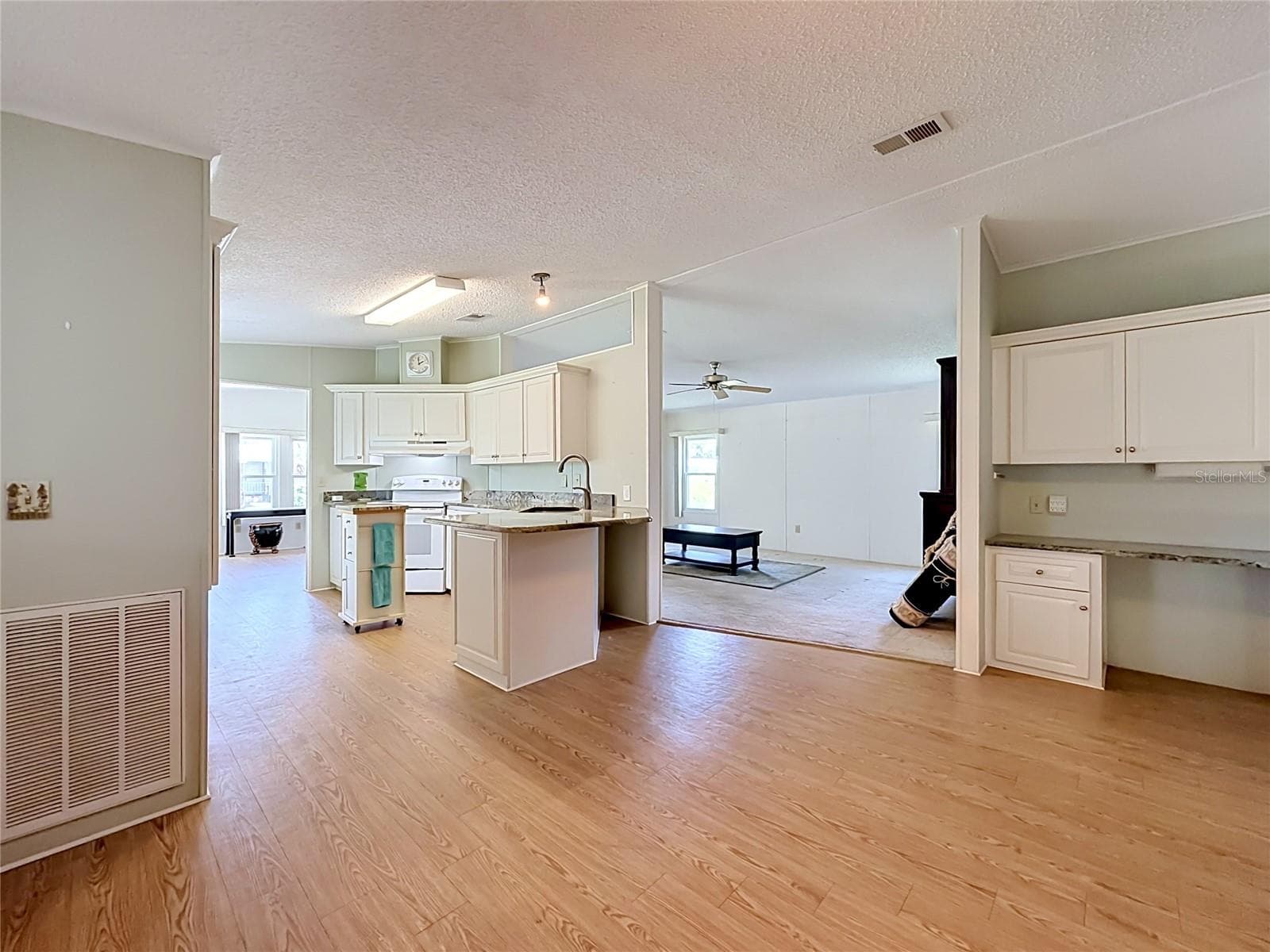 Breakfast nook to Kitchen, Living Room and Desk - 1666 ELKHART CIR, TAVARES