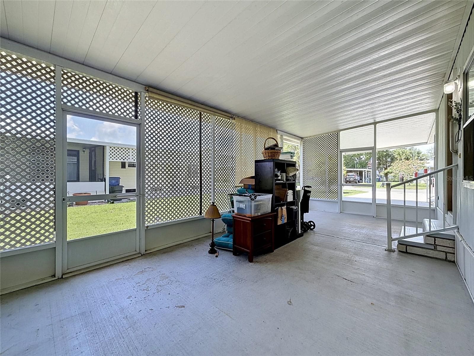 Screened in Room - 1666 ELKHART CIR, TAVARES