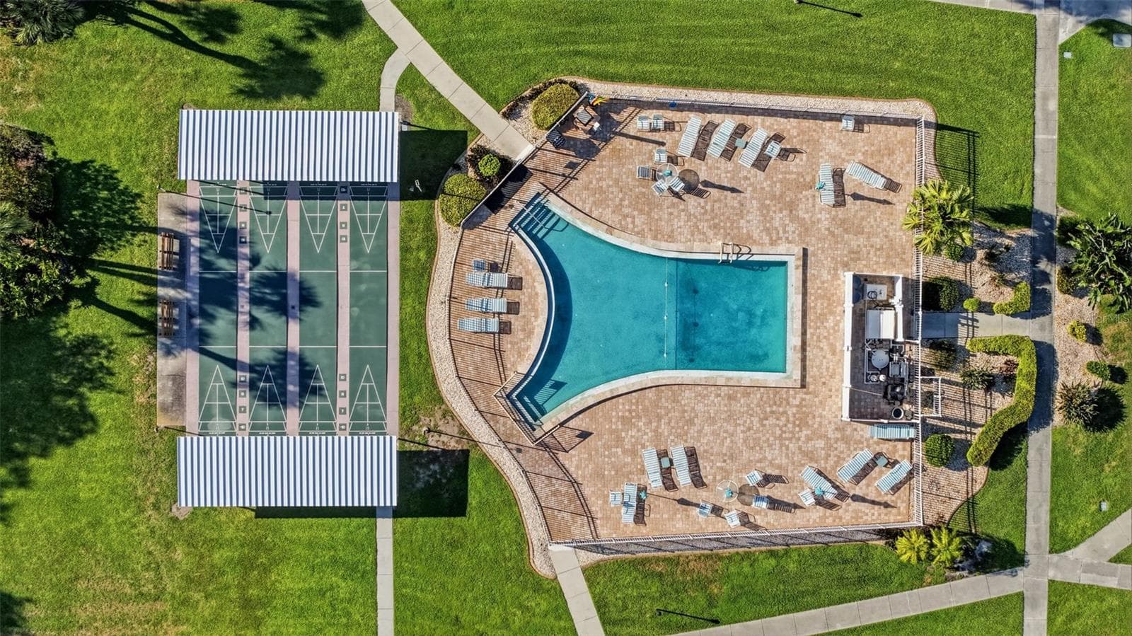 Condominium at 2545 FLAMINGO BLVD #L37, BRADENTON, photo 18 of 19