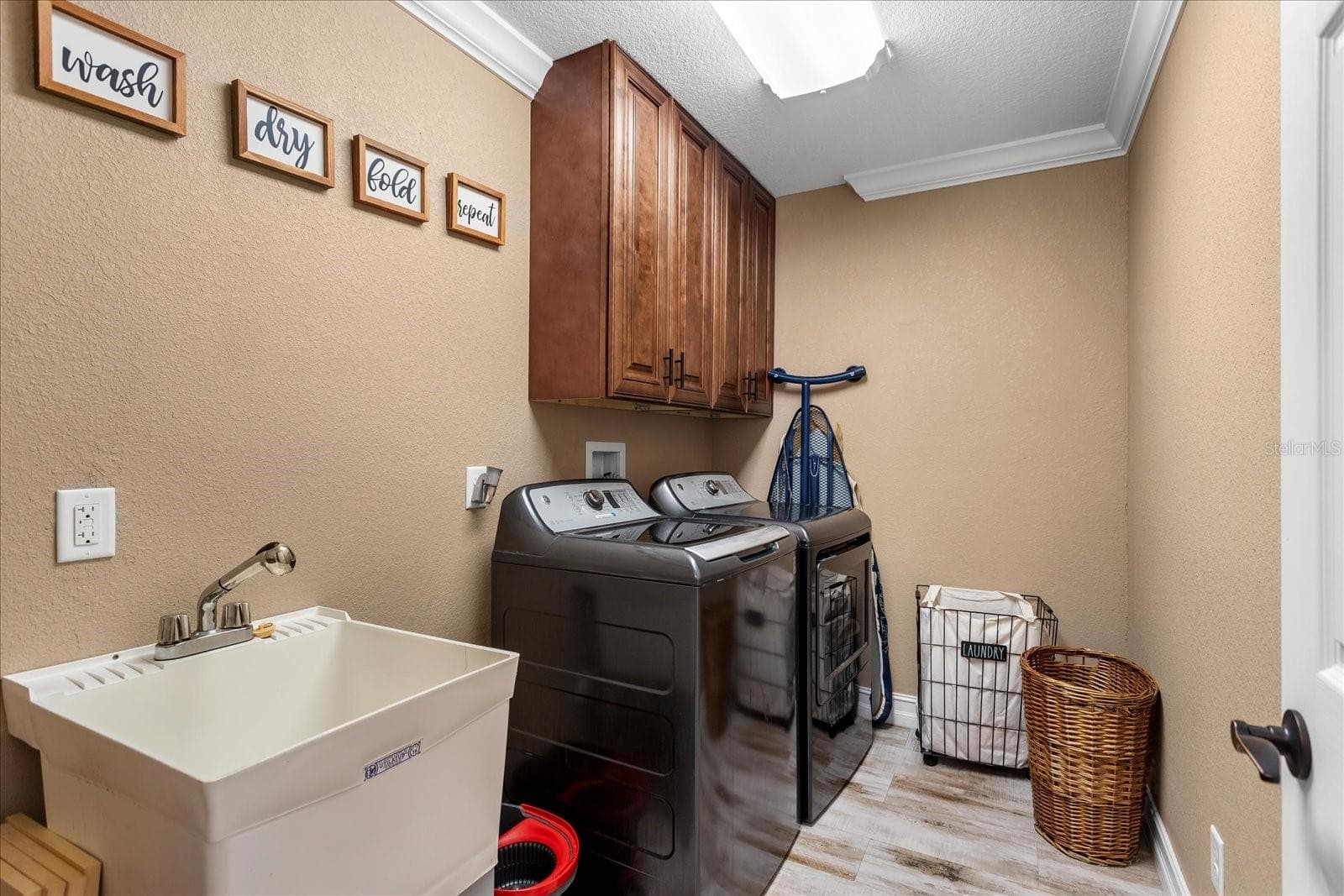 Single Family Residence at 524 EDEN PARK, ALTAMONTE SPRINGS, photo 21 of 56