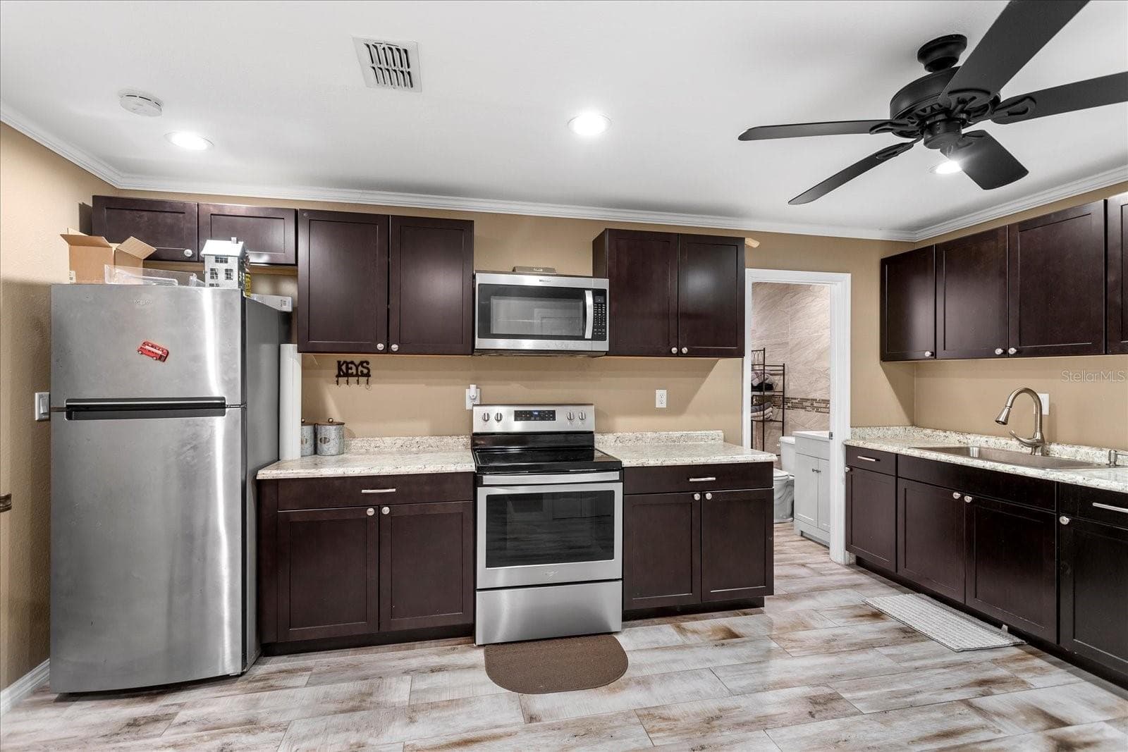 In Law Kitchen - 524 EDEN PARK, ALTAMONTE SPRINGS