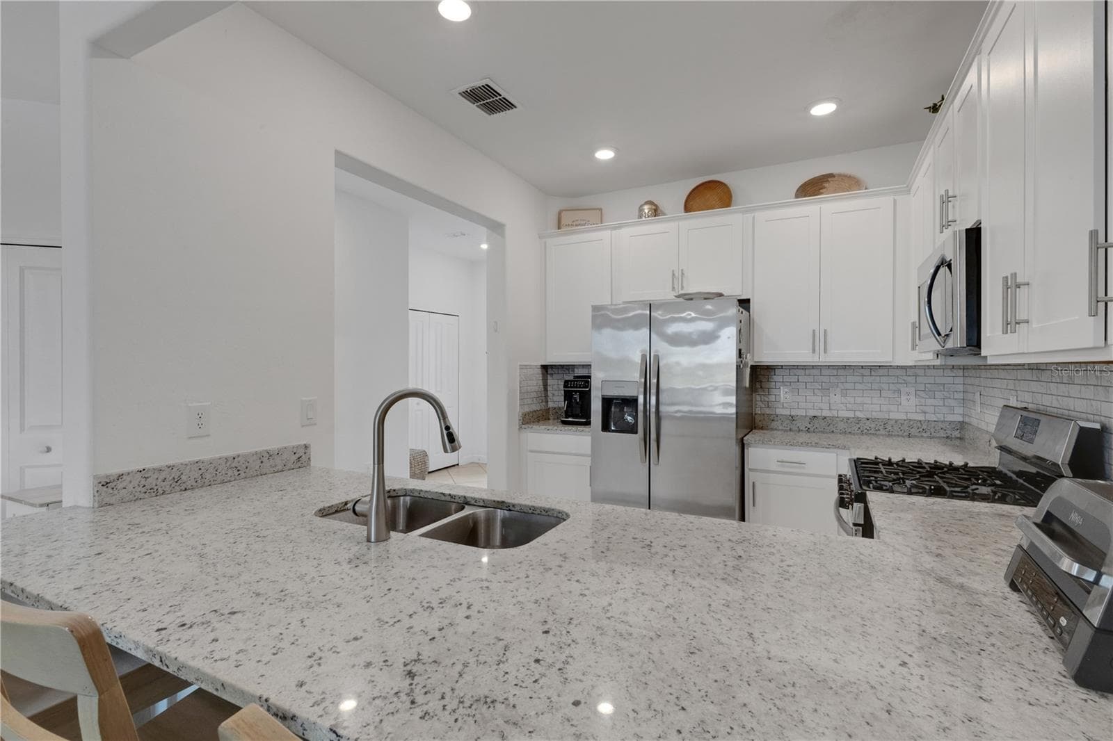 Townhouse at 15227 SUNNY DAY DR, BRADENTON, photo 13 of 43