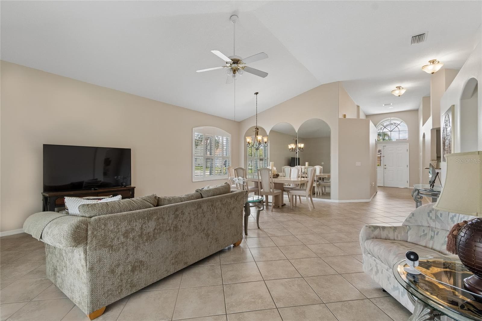 Vaulted Ceilings Open concept - 30600 NICKERSON LOOP, WESLEY CHAPEL