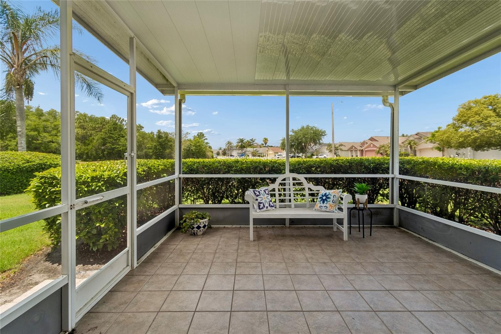Back Patio with tile - 30600 NICKERSON LOOP, WESLEY CHAPEL