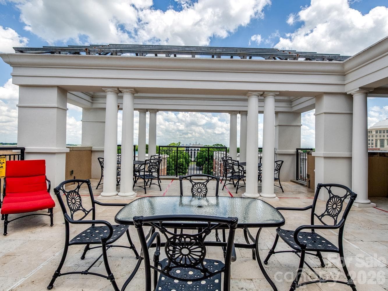 Piedmont Row Residential rooftop terrace with uptown view - 4625 Piedmont Row Drive, Charlotte