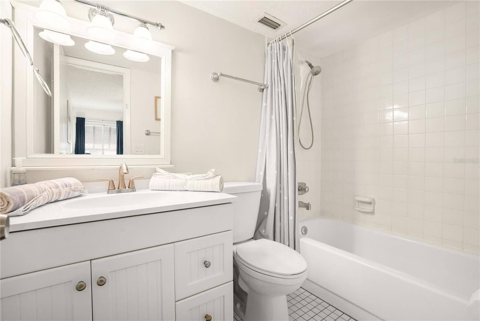 Condominium at 5673 MIDNIGHT PASS RD #201, SARASOTA, photo 23 of 40