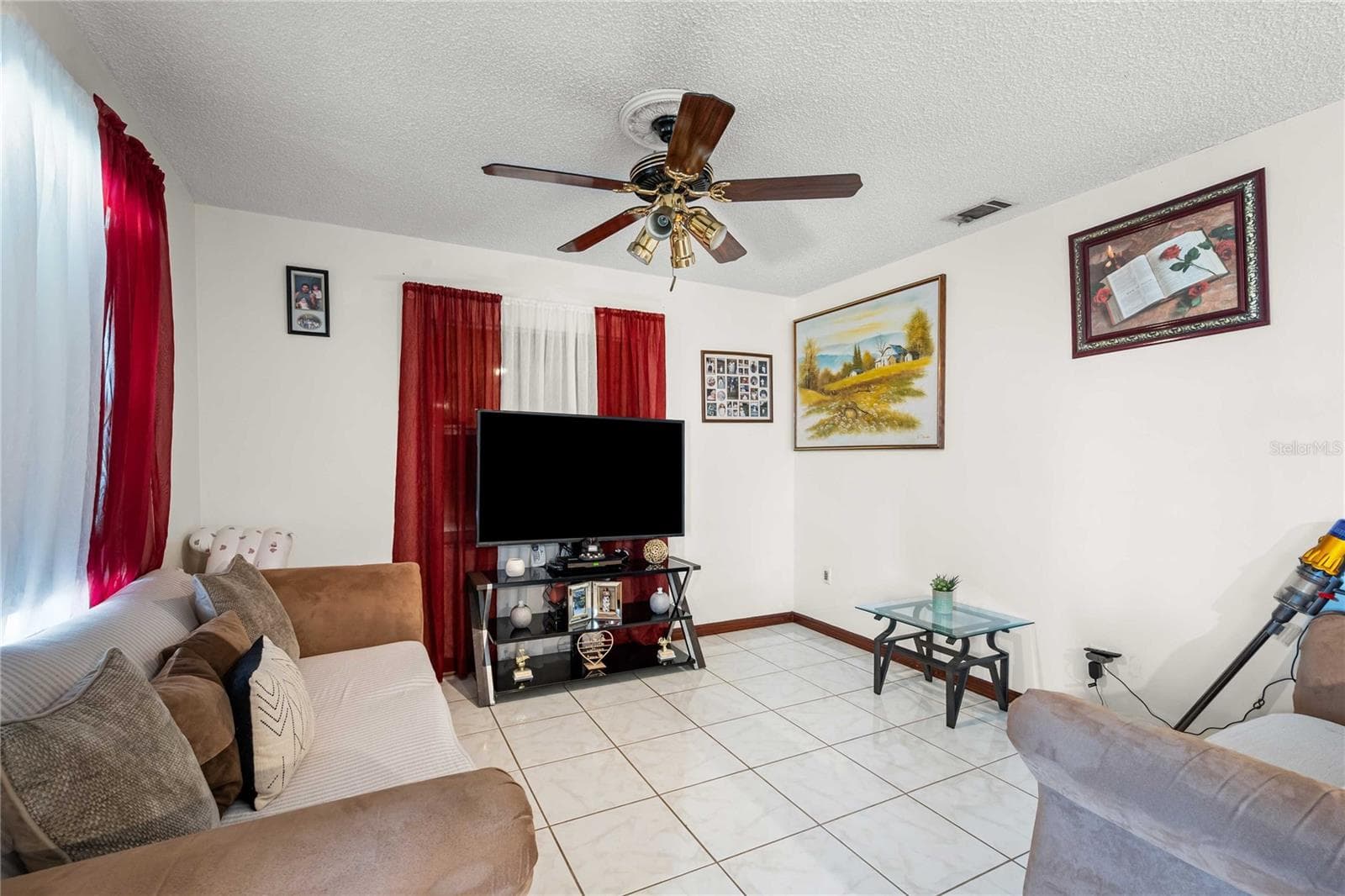 Single Family Residence at 37253 SAFARI DR, DADE CITY, photo 11 of 33