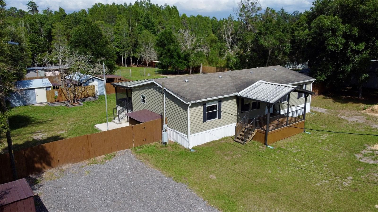 Manufactured Home at 136 CREEKWOOD RUN, LAKELAND, photo 54 of 92