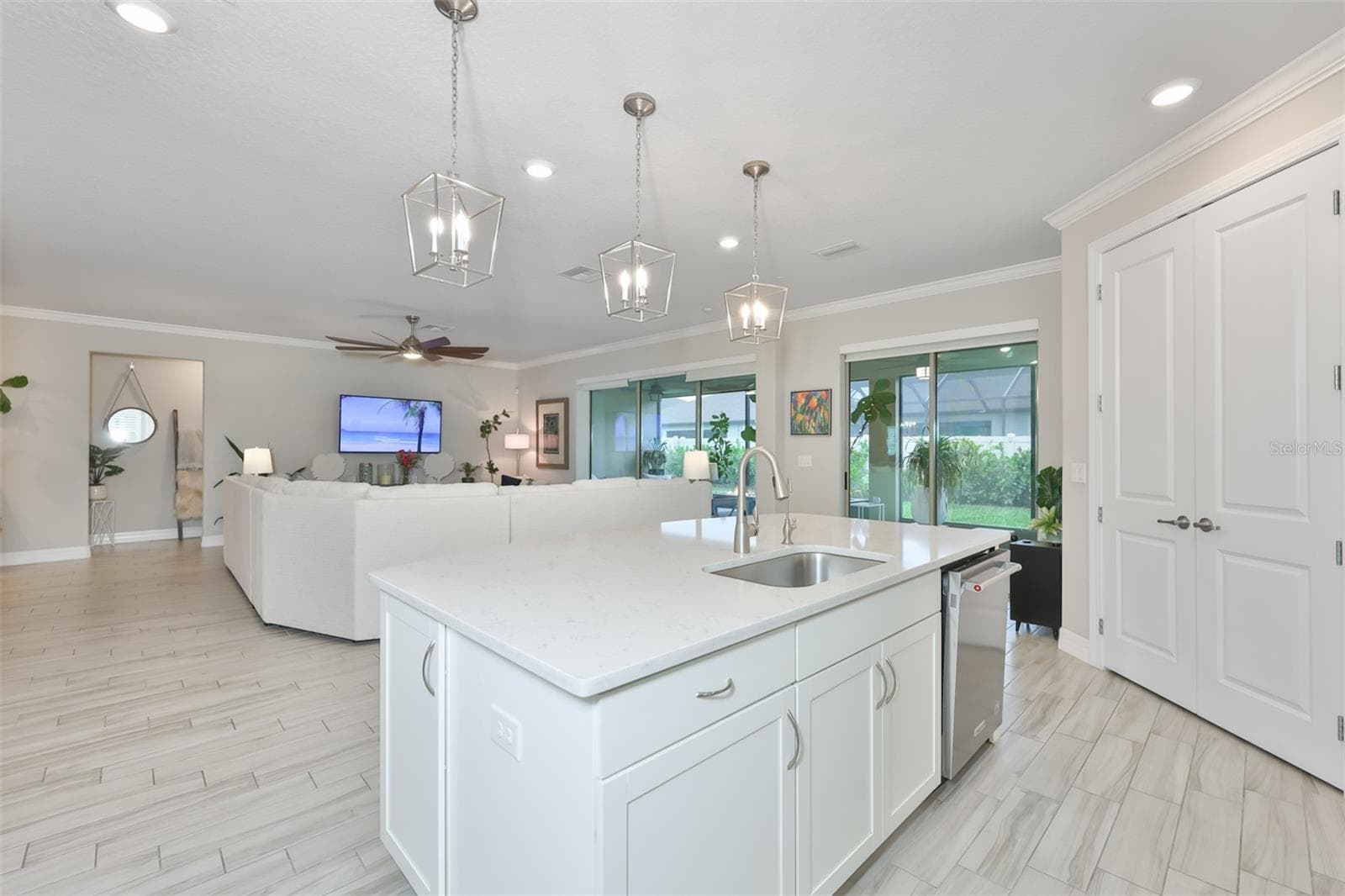 Kitchen - 18824 ALDER GLEN DR, LUTZ