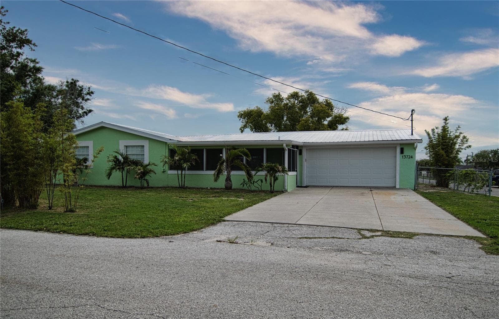Wonderful coastal home with .23 acres of land, fully fenced. - 13724 COX AVE, HUDSON