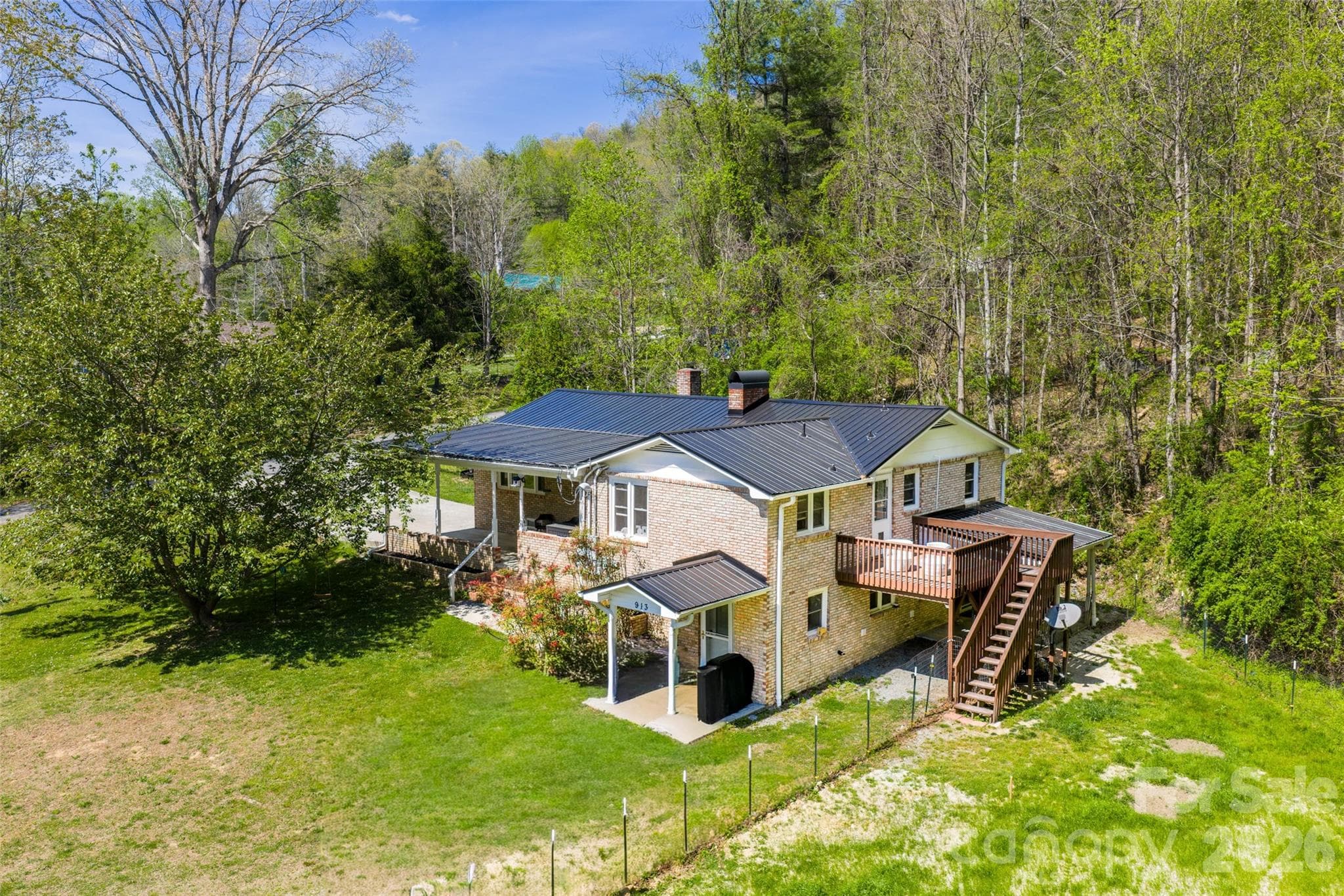 Single Family Residence at Hendersonville, photo 2 of 48