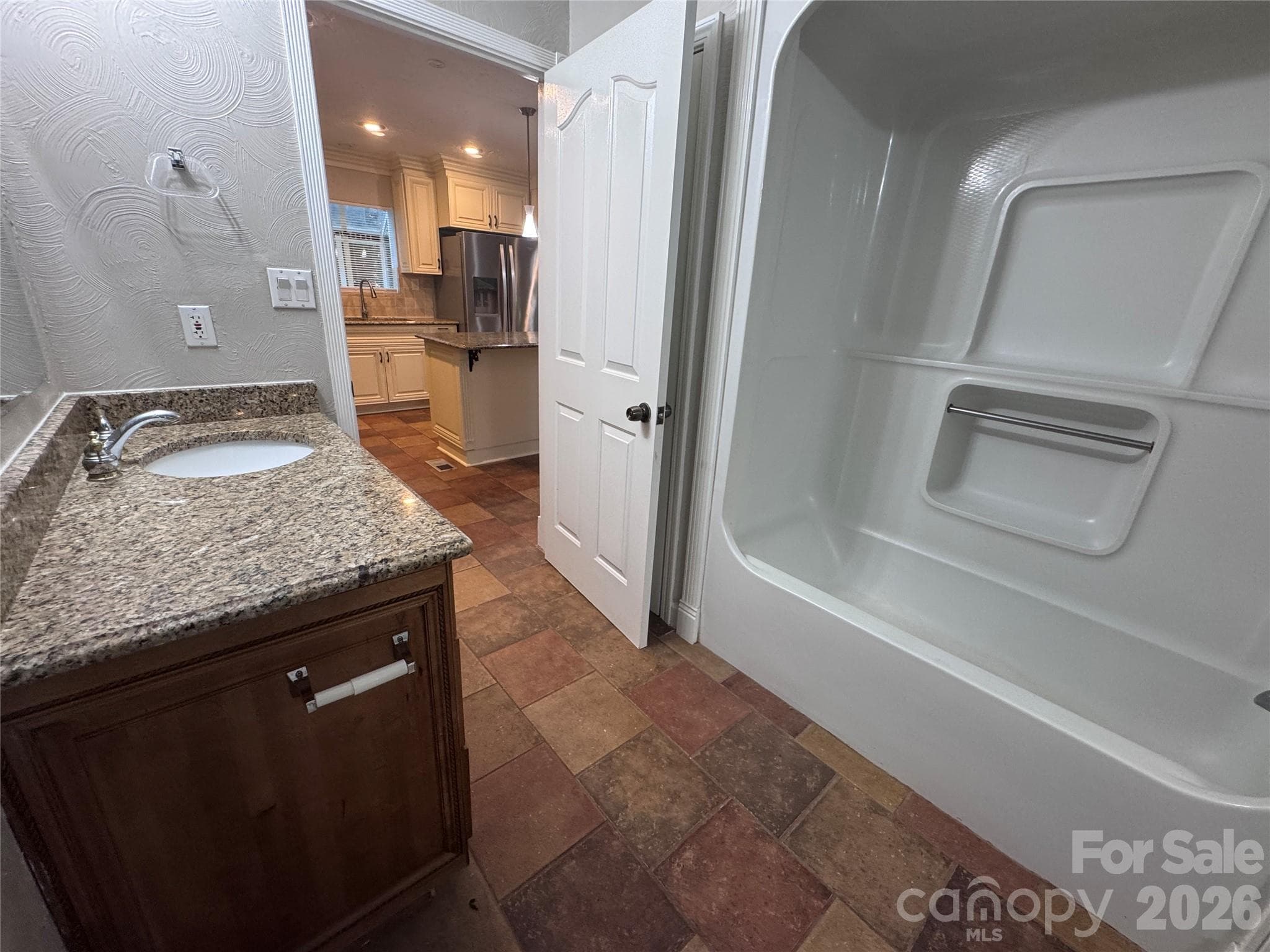 Guest Full Bath - 21123 Rio Oro Drive, Cornelius