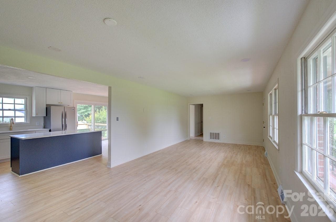 Great Room - 1195 Holly Springs Road, Lyman