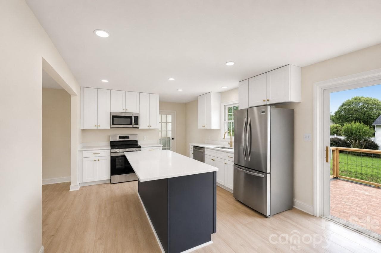 Kitchen - 1195 Holly Springs Road, Lyman
