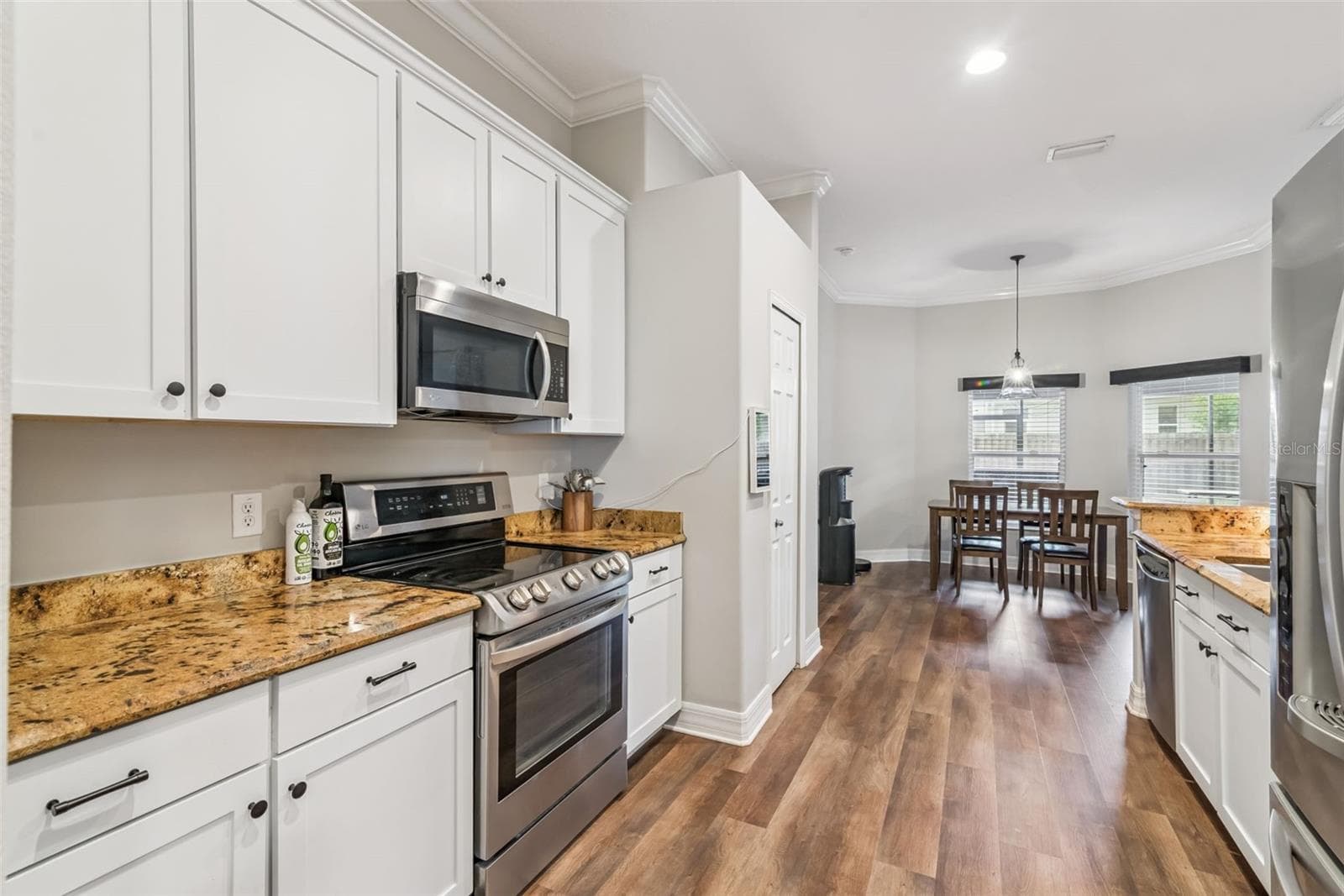 Kitchen - 242 BLUE WATER ST, EUSTIS
