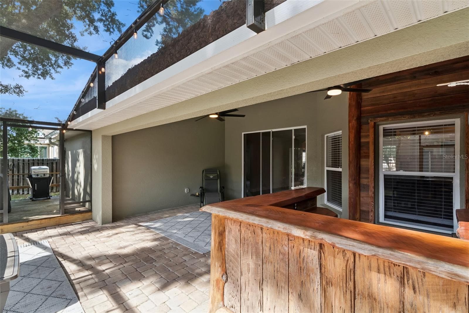 Screened Patio - 242 BLUE WATER ST, EUSTIS