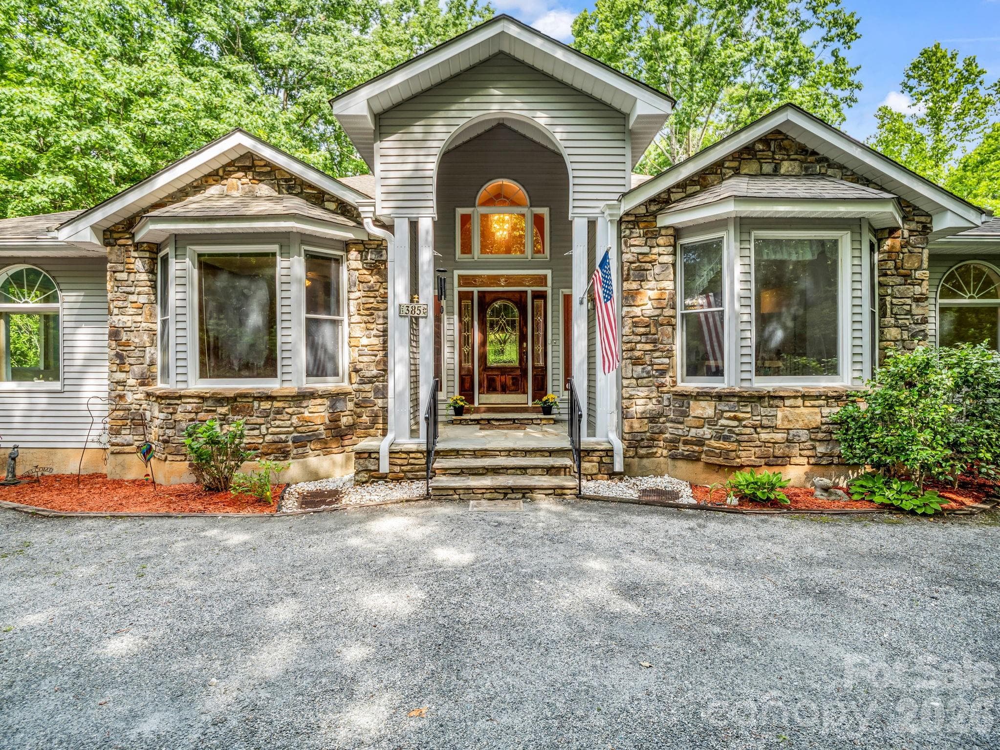Single Family Residence at 385 Park Street, Columbus, photo 2 of 46