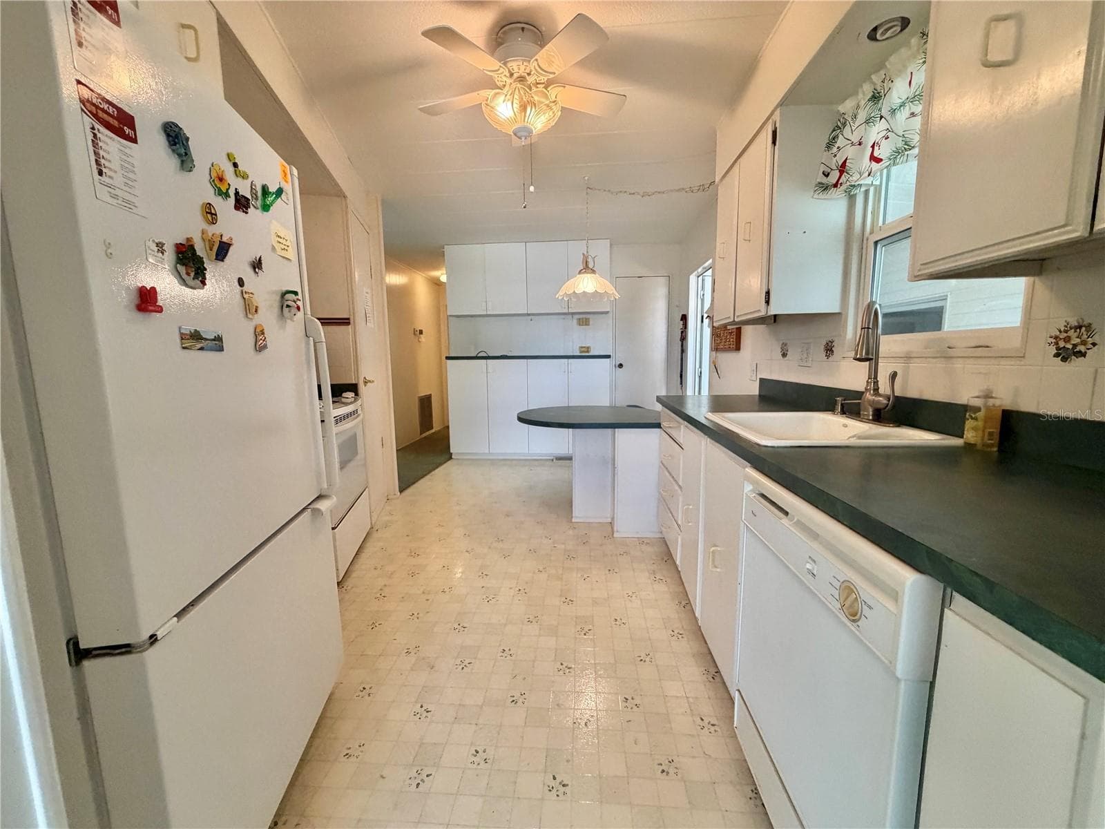 Mobile Home at 132 TAMARISK WAY, LEESBURG, photo 16 of 52