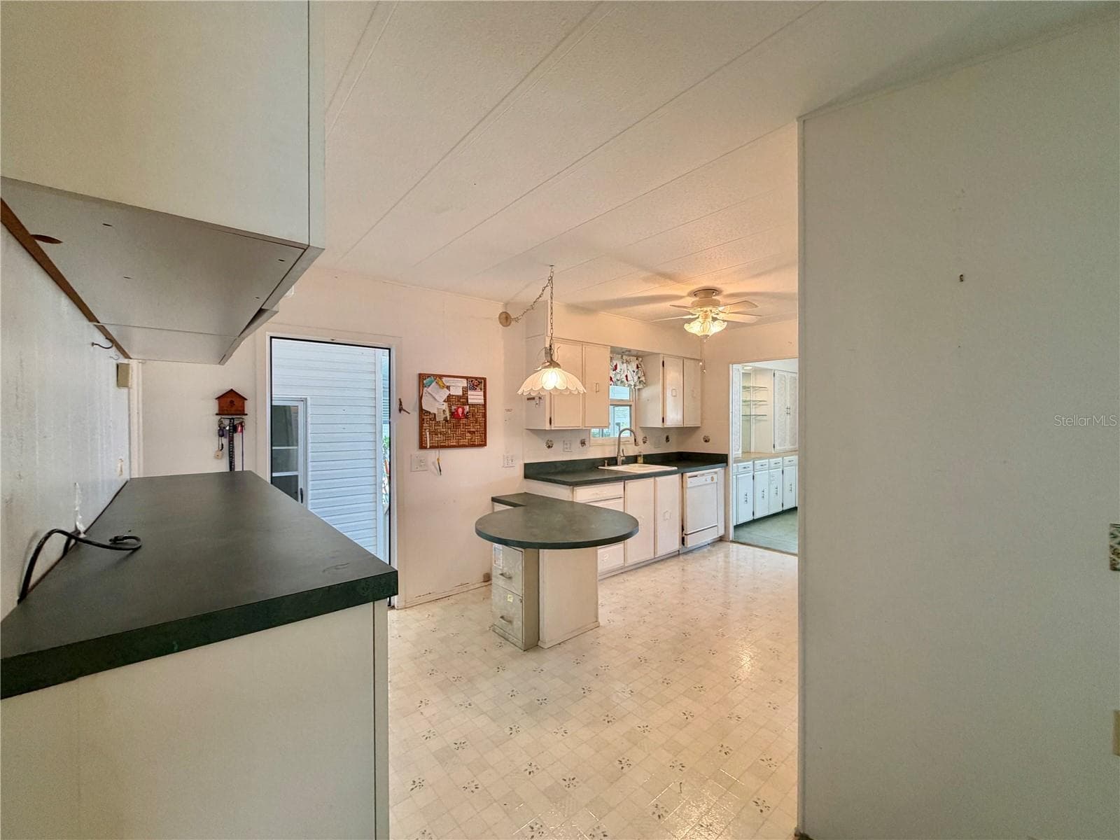 Mobile Home at 132 TAMARISK WAY, LEESBURG, photo 20 of 52