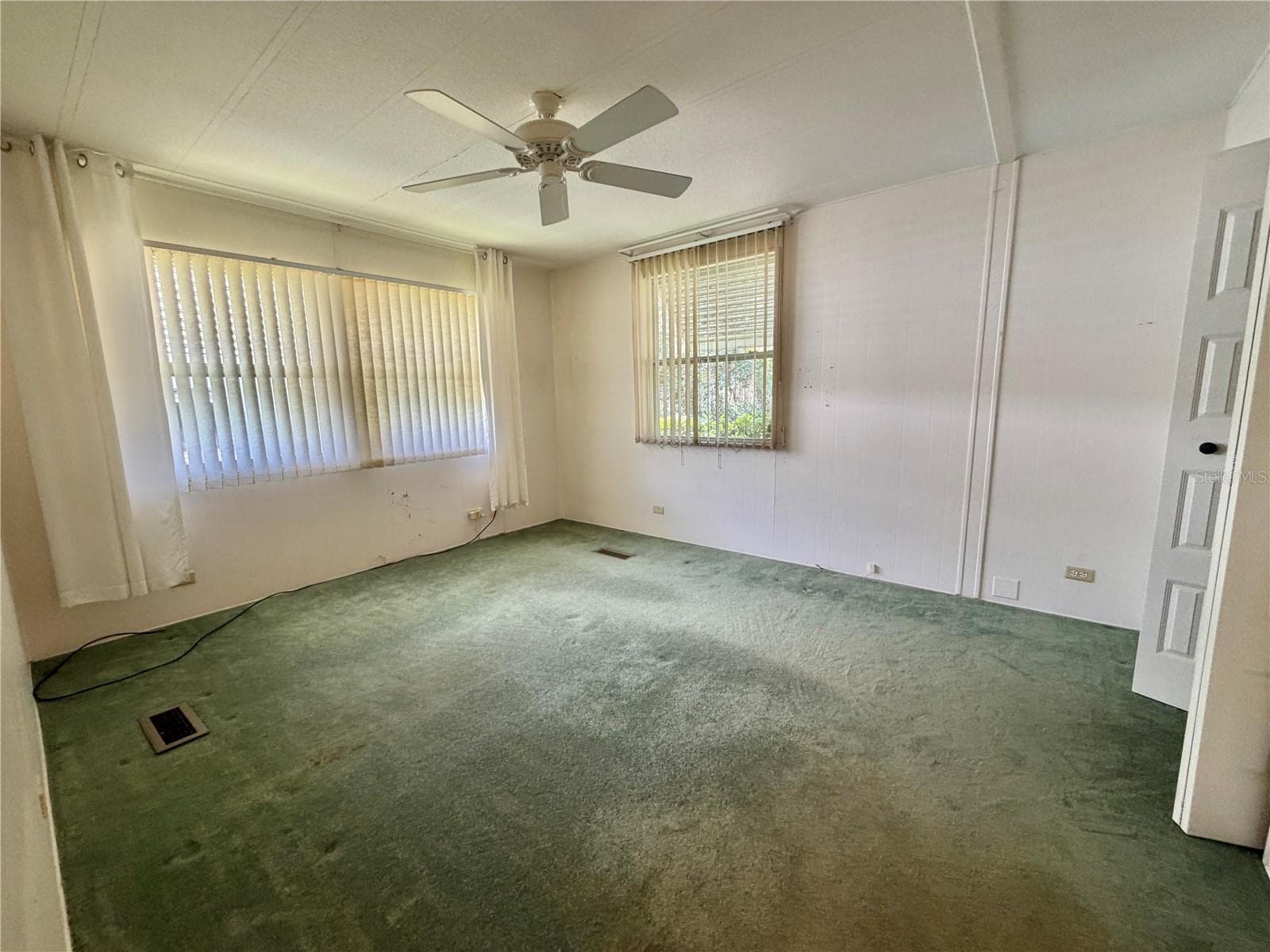 Mobile Home at 132 TAMARISK WAY, LEESBURG, photo 27 of 52