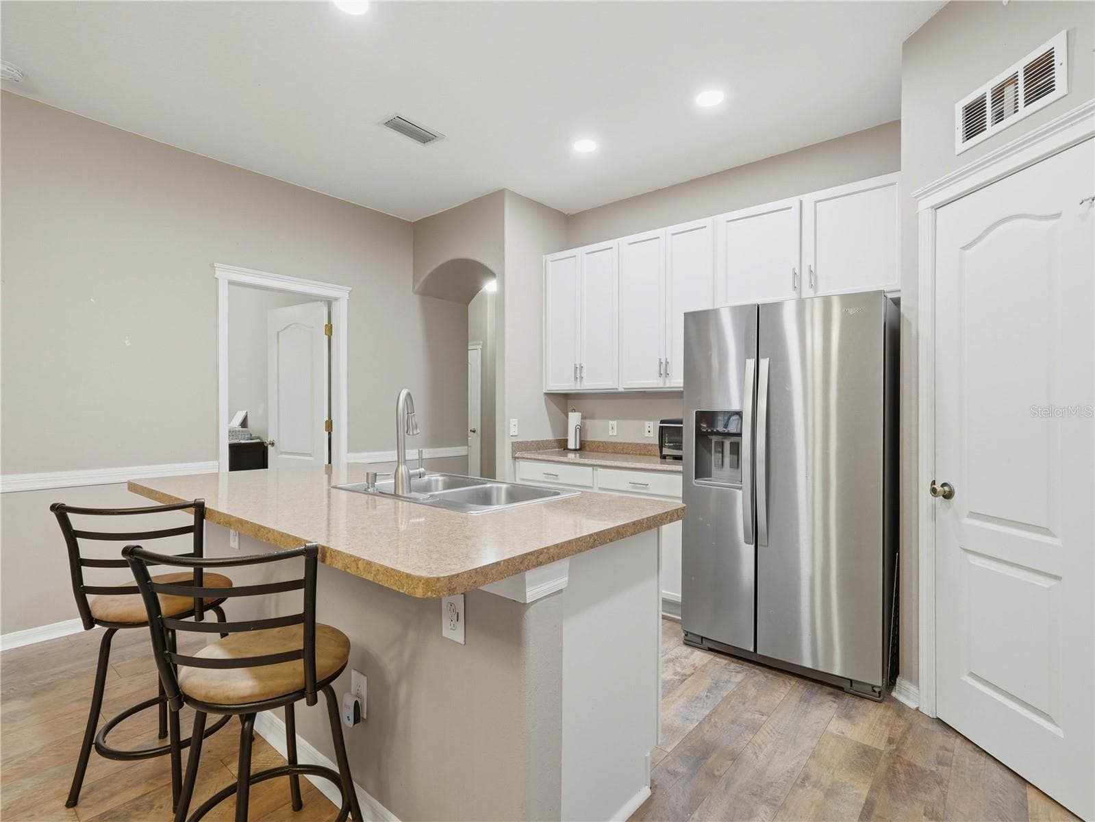 Villa at 6936 SURREY OAK DR, APOLLO BEACH, photo 7 of 25