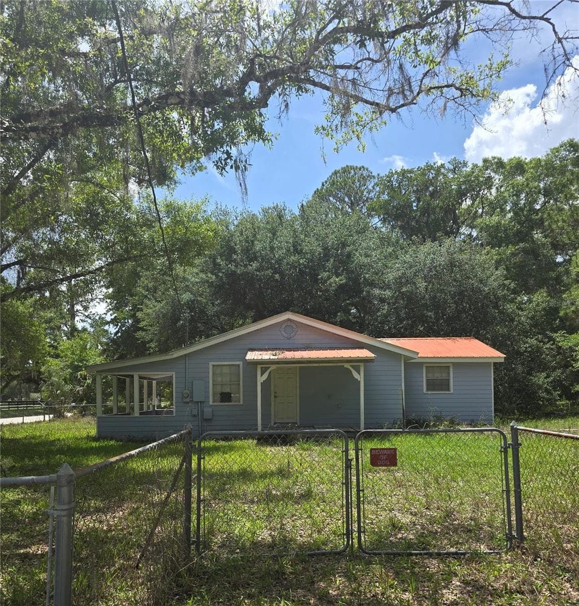 Single Family Residence at 1007 HAWTHORN ST, ZEPHYRHILLS, photo 5 of 13
