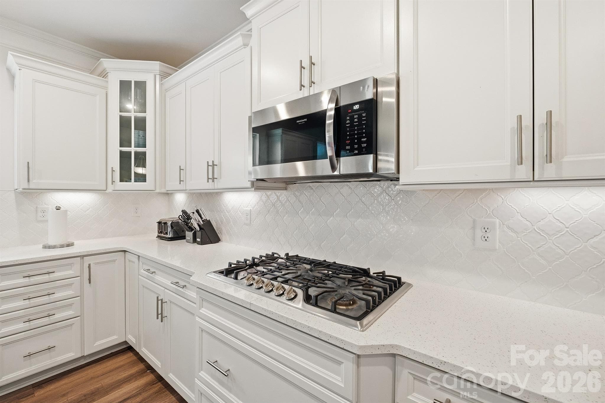 Gas Range - 282 Bouchard Drive, Waxhaw