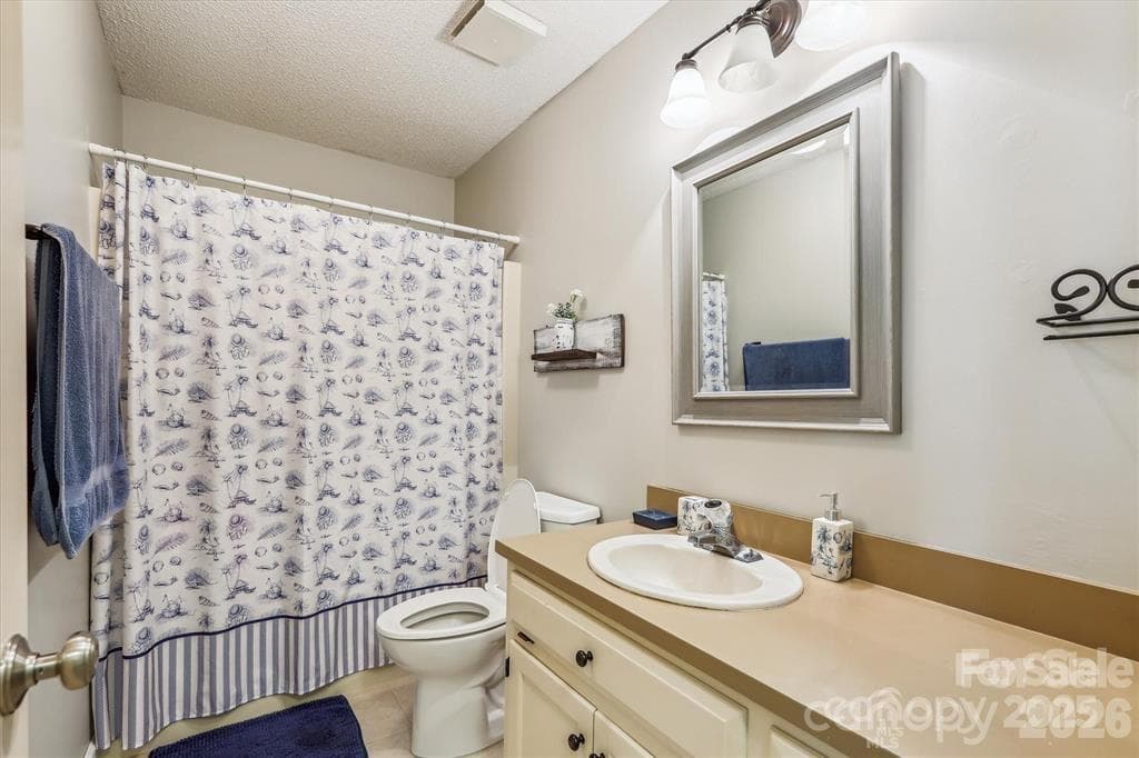 Each bedroom has it's own private full bathroom - 806 Colony Oaks Drive, Monroe