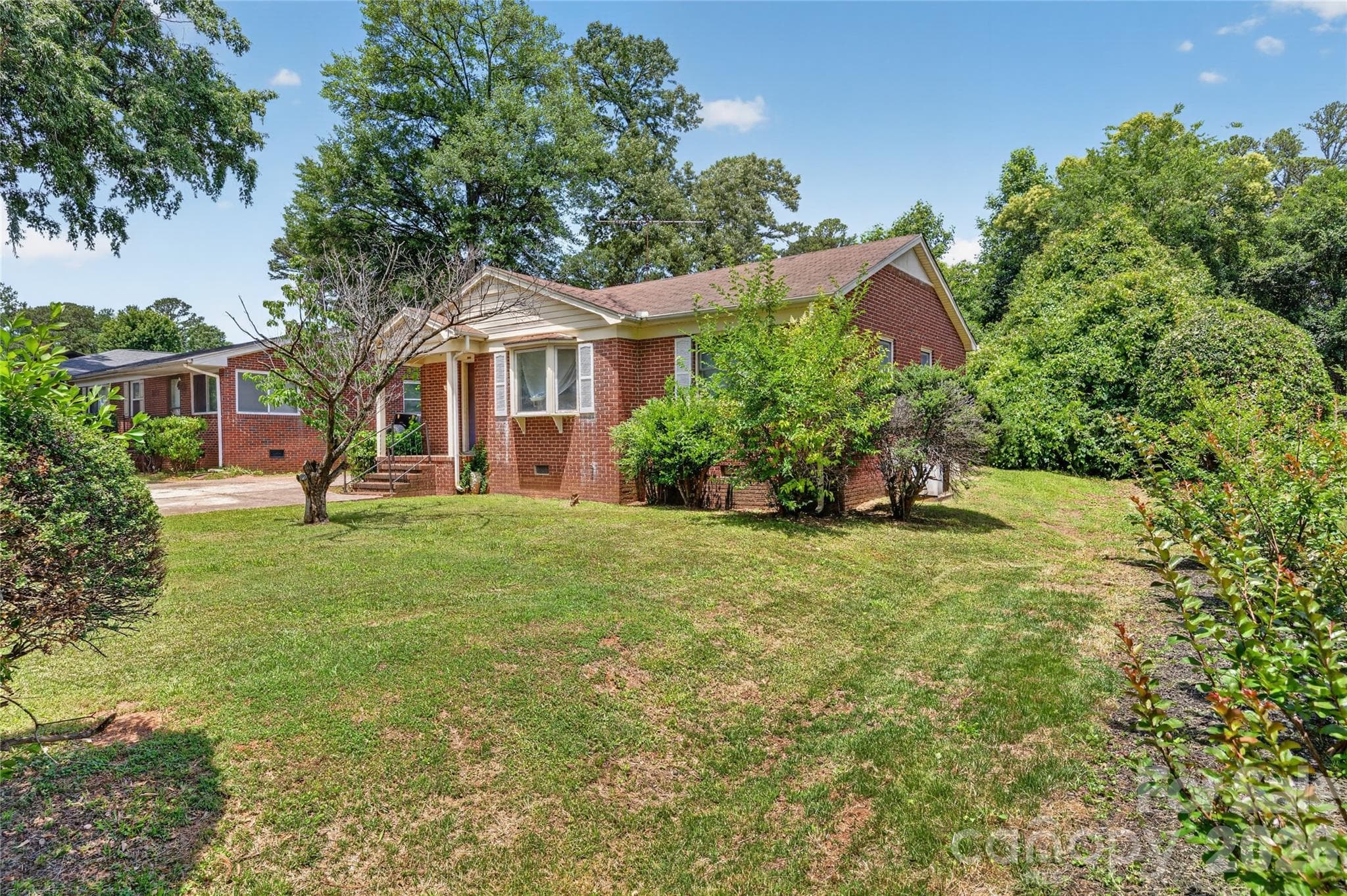 Single Family Residence at 1632 Madison Avenue, Charlotte, photo 9 of 40