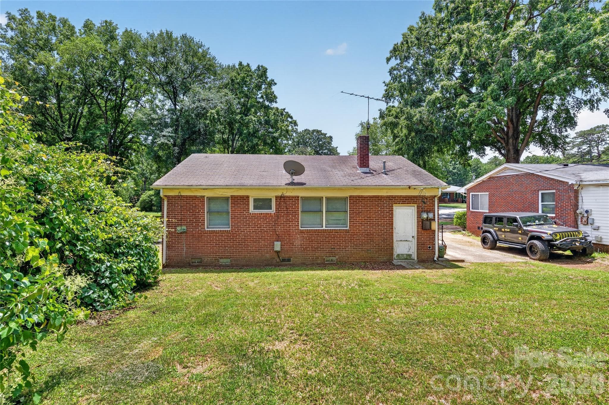 Single Family Residence at 1632 Madison Avenue, Charlotte, photo 14 of 40