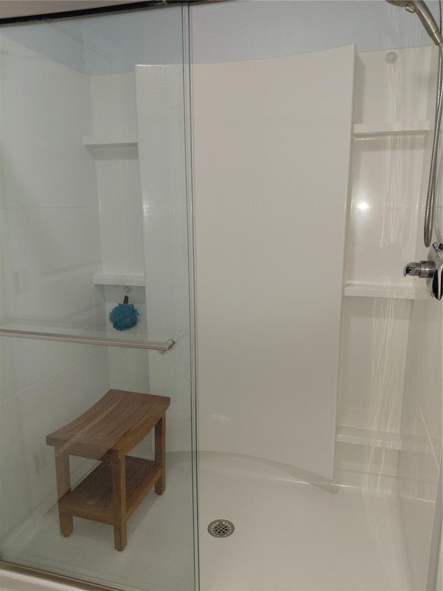 Master Shower - 95236 SIENA CT, FERNANDINA BEACH