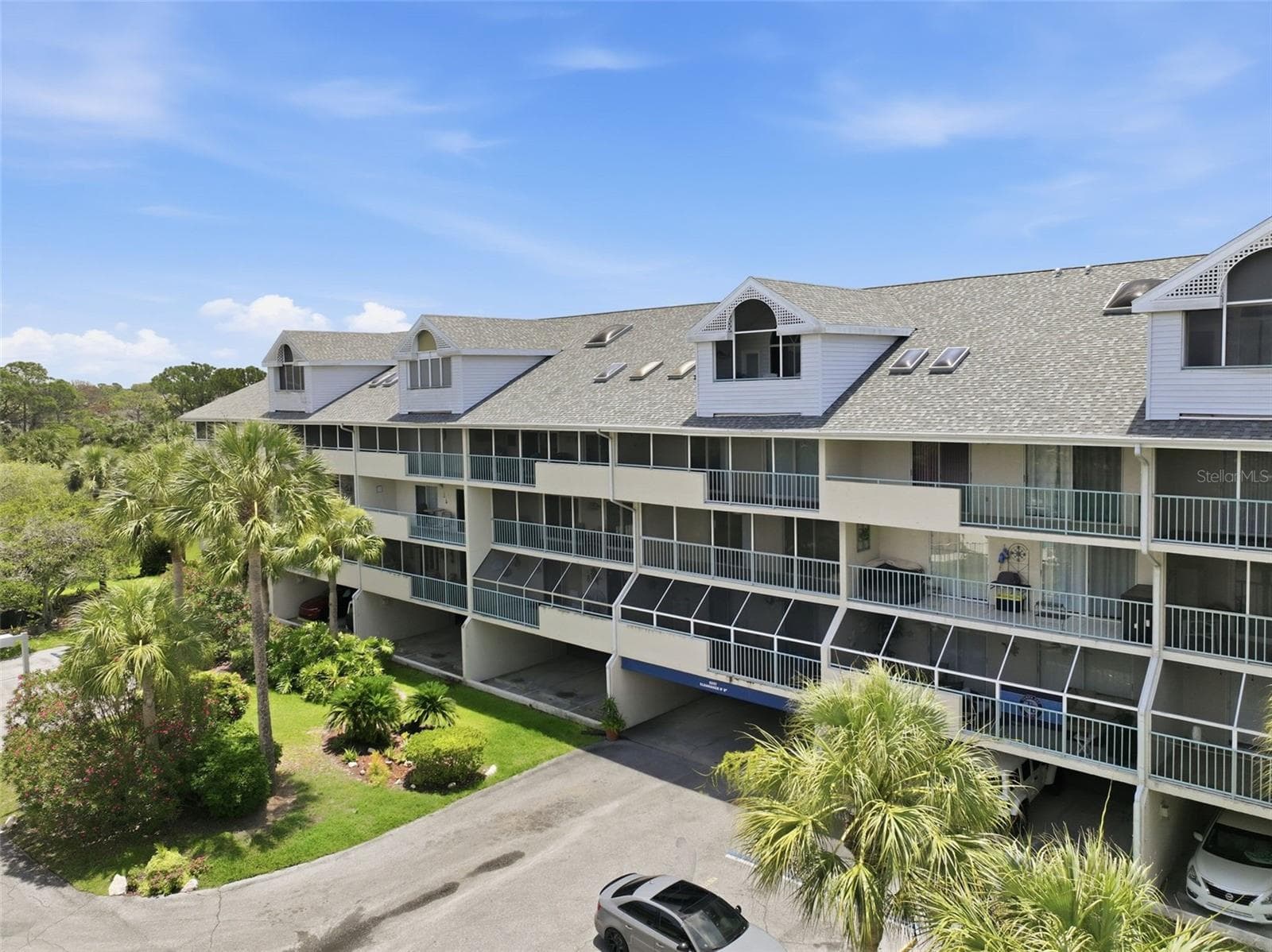 5557 SEA FOREST DR #215
