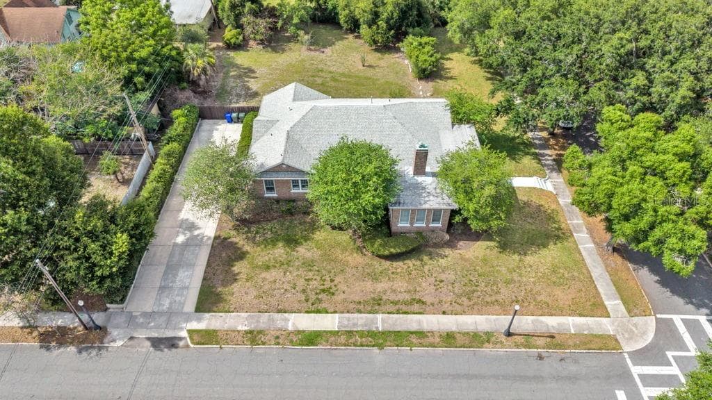 Single Family Residence at 747 S CLAYTON AVE, LAKELAND, photo 8 of 50