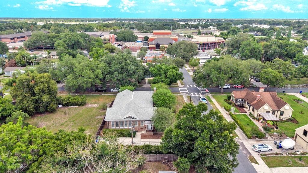 Single Family Residence at 747 S CLAYTON AVE, LAKELAND, photo 11 of 50