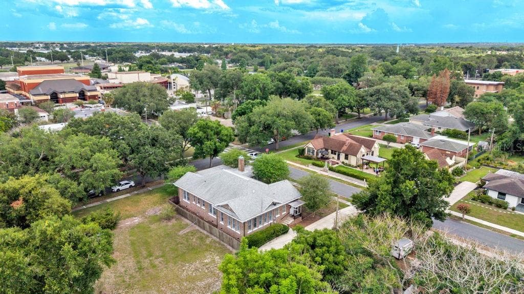 Single Family Residence at 747 S CLAYTON AVE, LAKELAND, photo 12 of 50