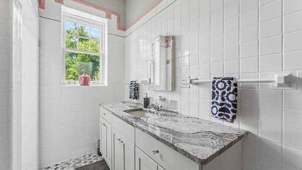 Single Family Residence at 747 S CLAYTON AVE, LAKELAND, photo 25 of 50