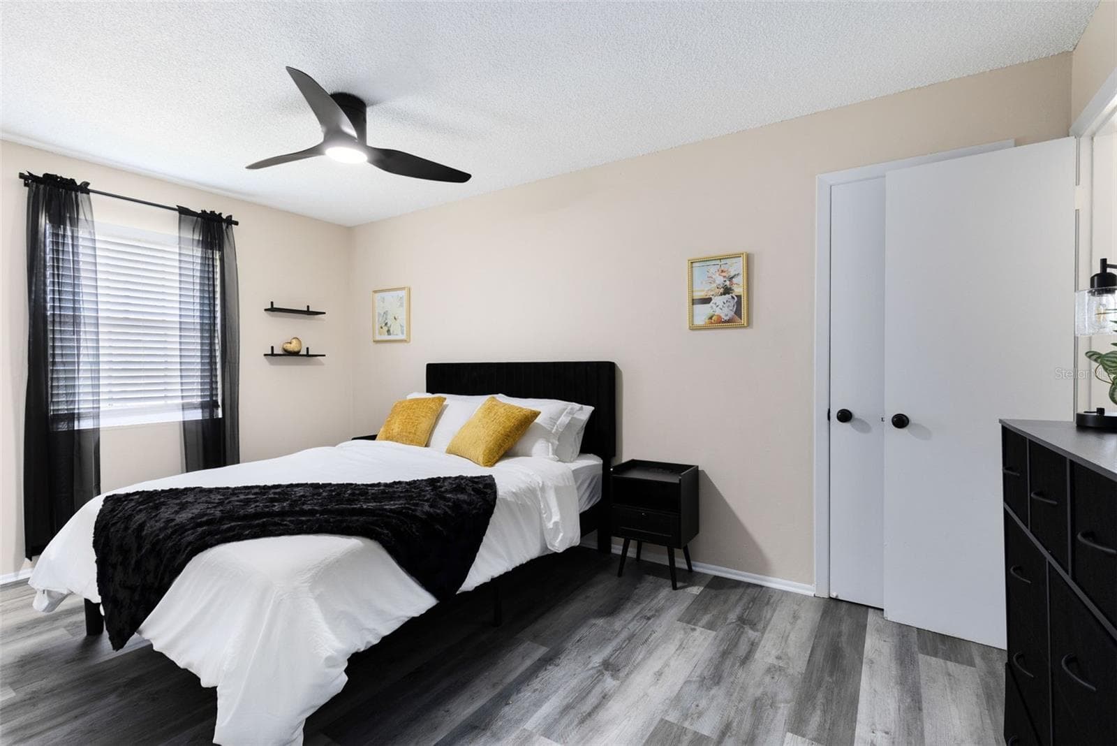 Duplex at 1228 E MURIEL ST, ORLANDO, photo 11 of 37