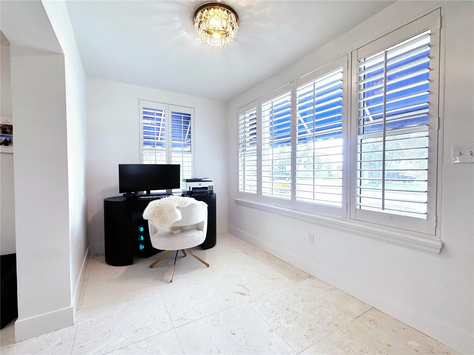 Desk area off of the Living room - 155 112TH AVE #A, TREASURE ISLAND