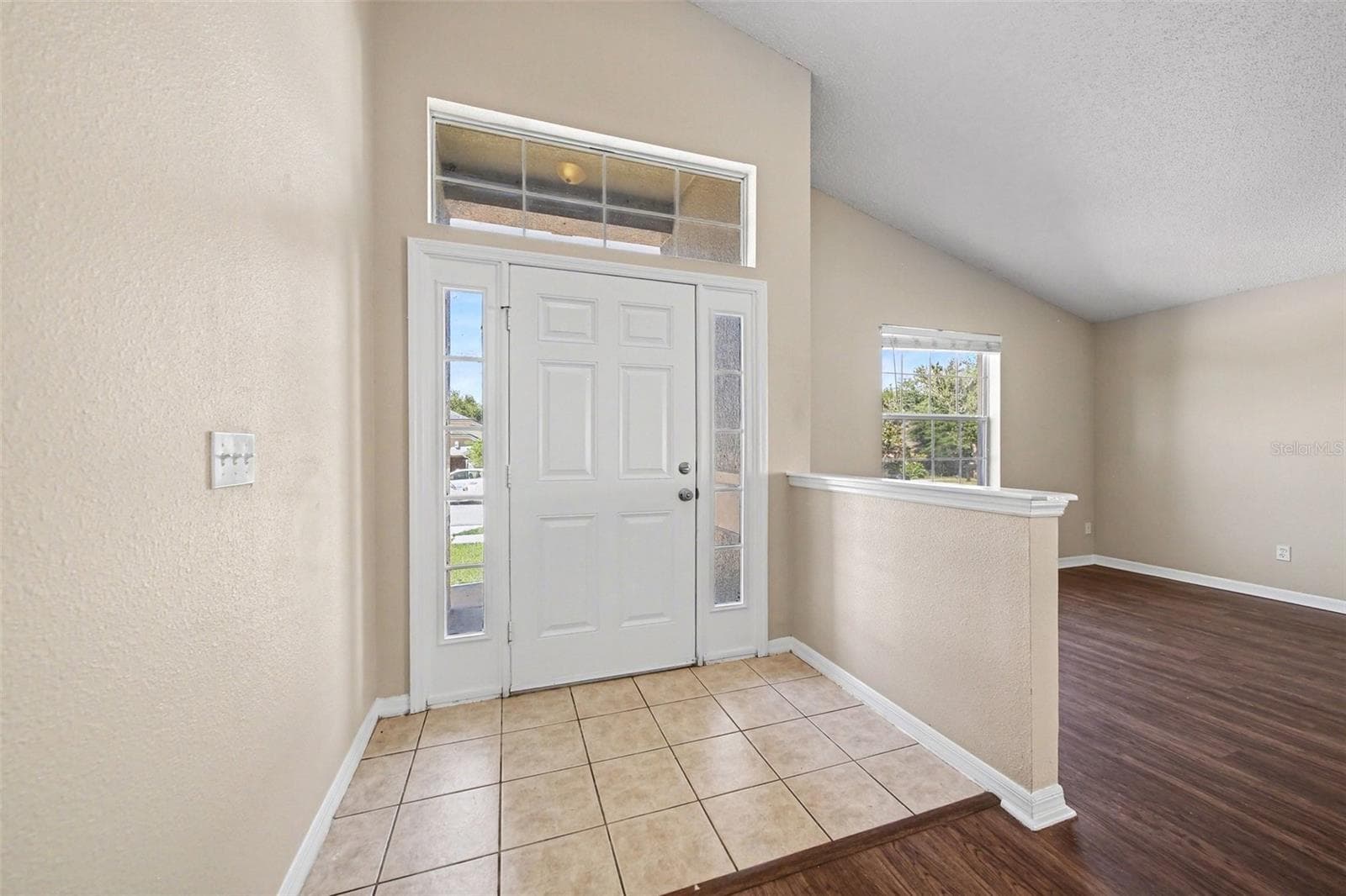 Single Family Residence at 1110 BLUEGRASS DR, GROVELAND, photo 2 of 19