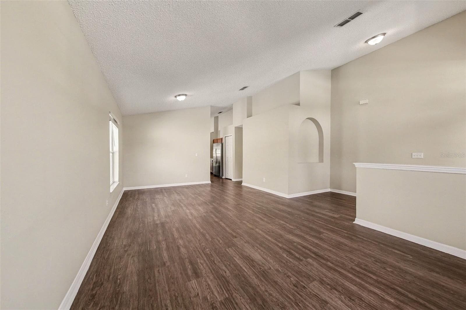 Single Family Residence at 1110 BLUEGRASS DR, GROVELAND, photo 5 of 19