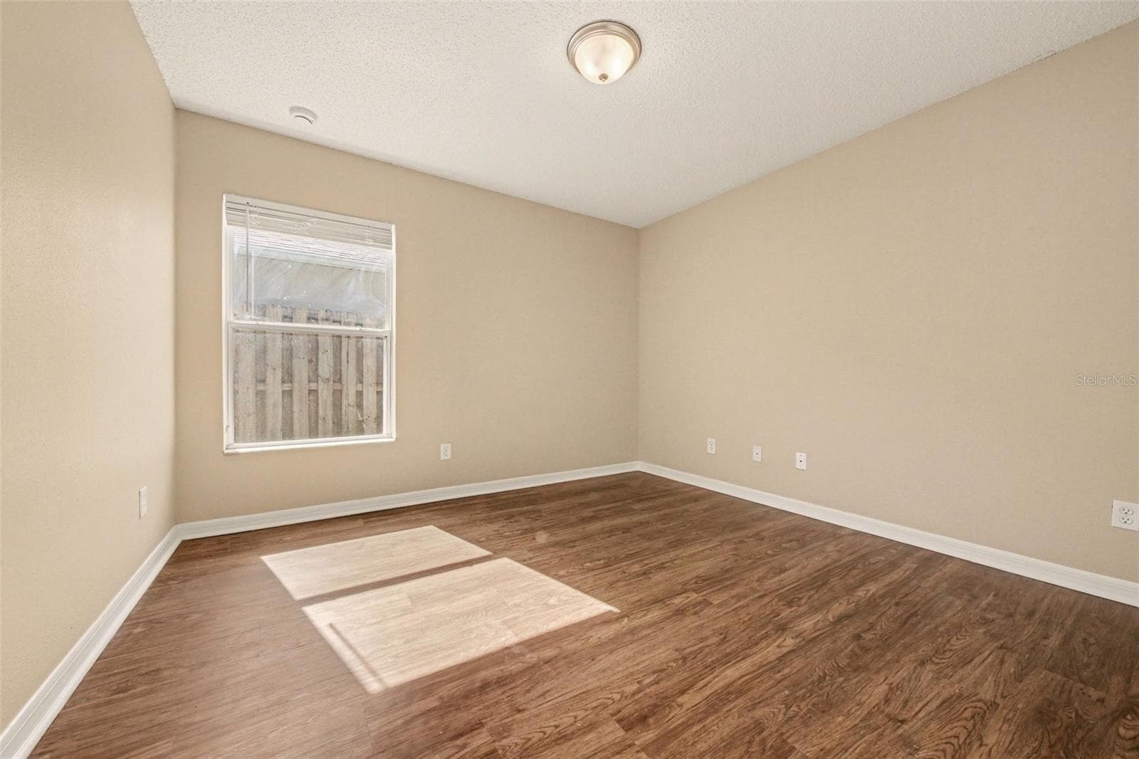Single Family Residence at 1110 BLUEGRASS DR, GROVELAND, photo 10 of 19