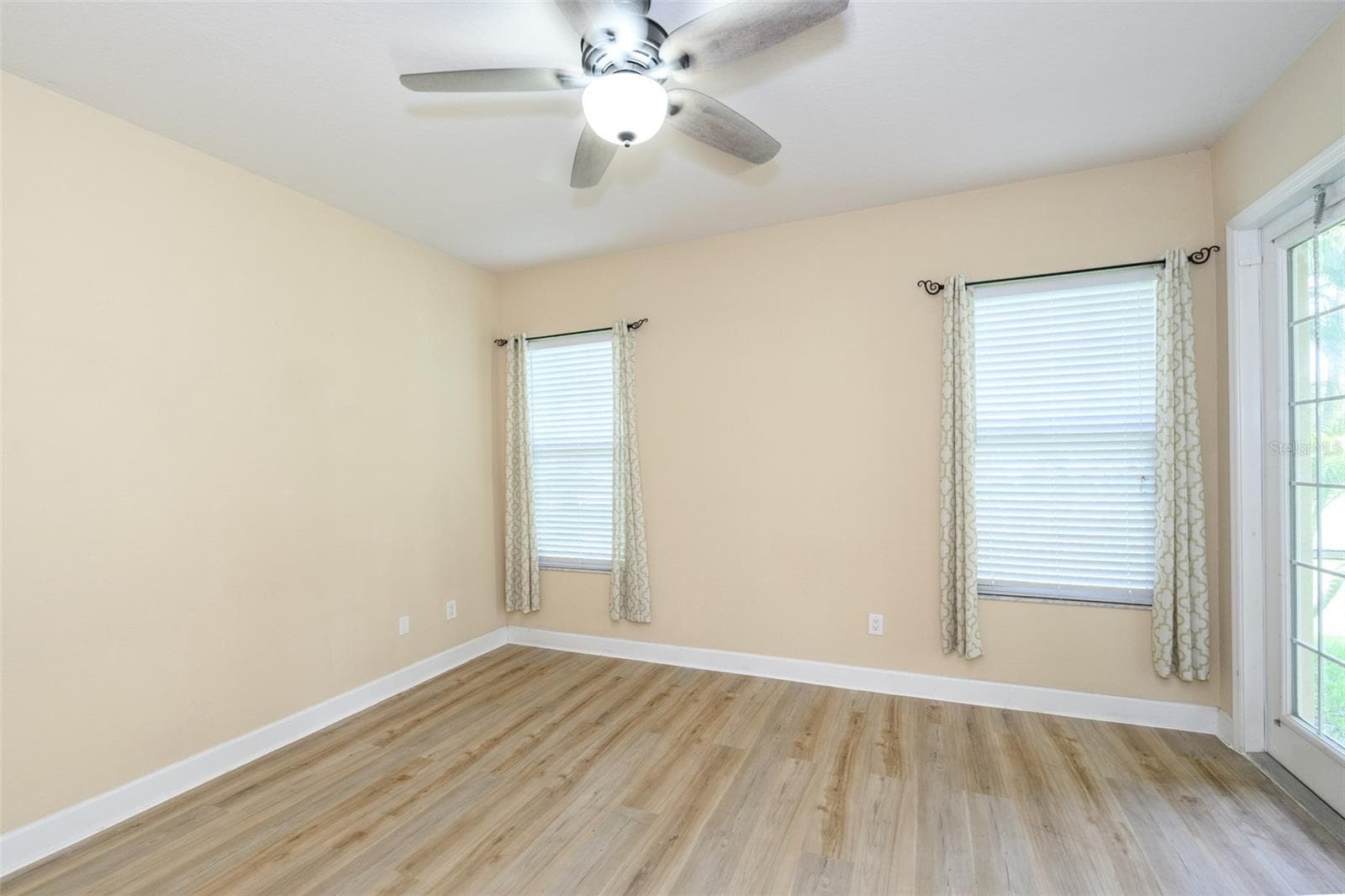 Condominium at 240 W END DR #713, PUNTA GORDA, photo 23 of 54