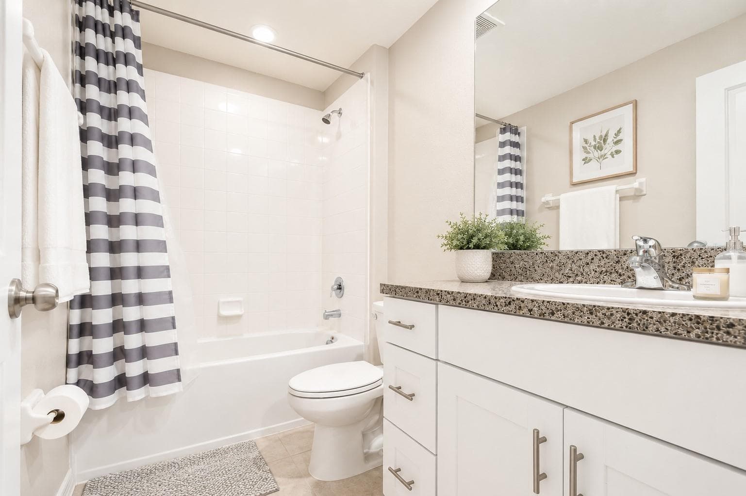 Bathroom 2 - 633 ROYAL EMPRESS DR, RUSKIN