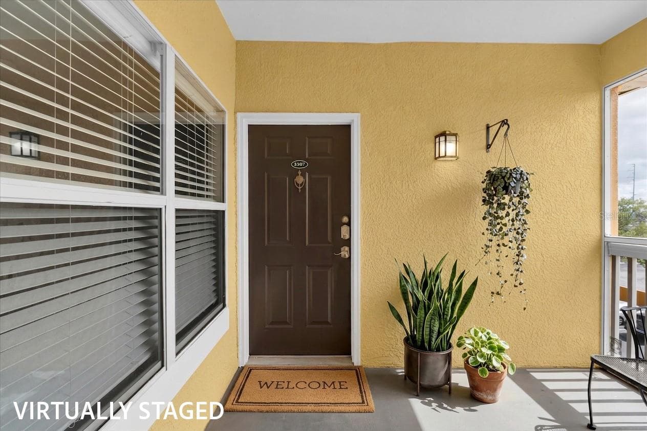 Private entryway - 10764 70TH AVE #3307, SEMINOLE