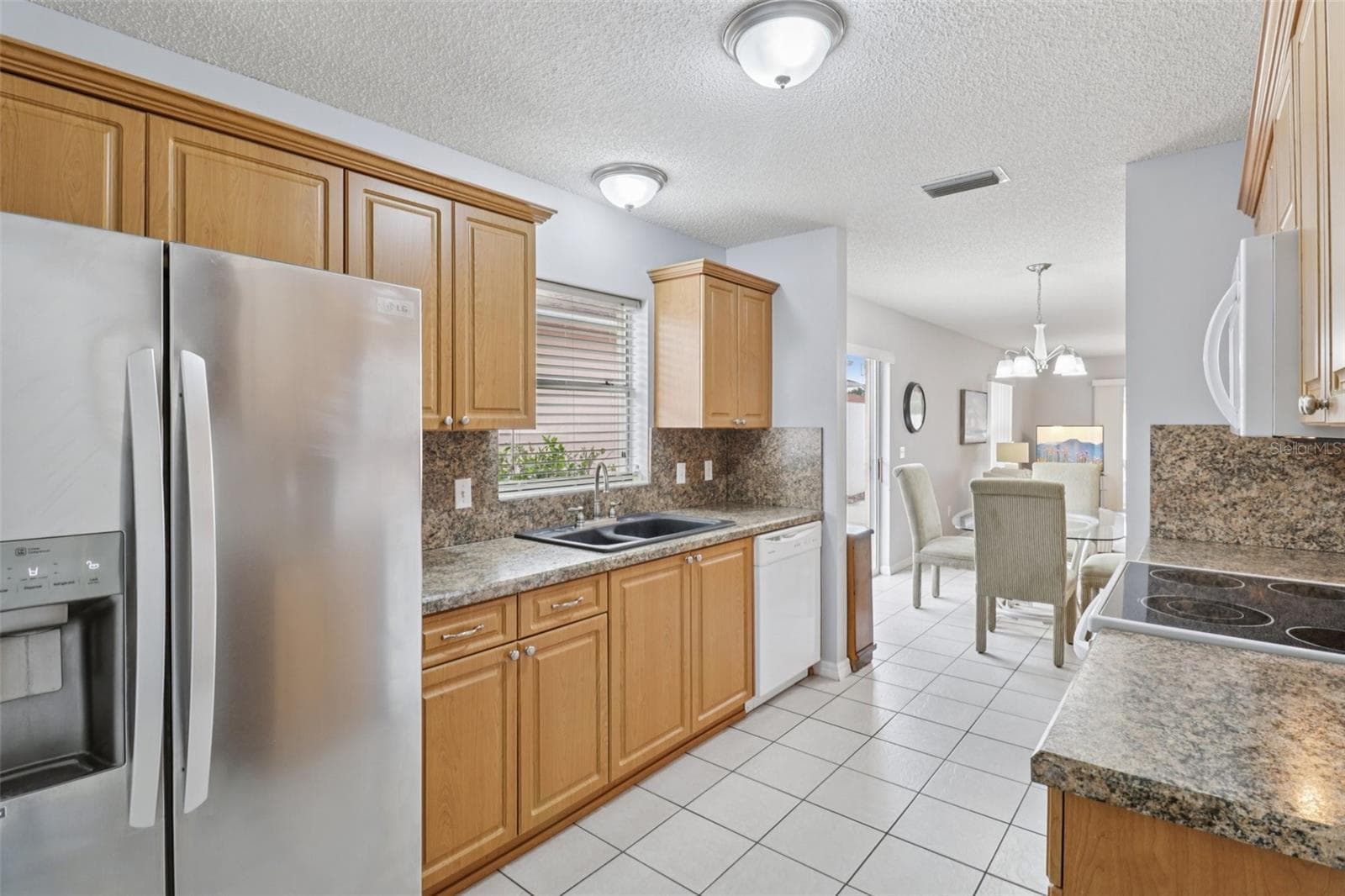 Kitchen - 914 MENDOZA BLVD, LADY LAKE