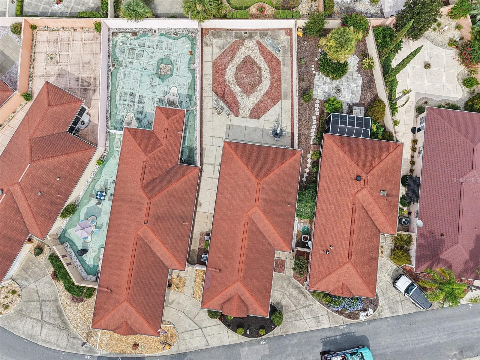 Directly Overhead - 914 MENDOZA BLVD, LADY LAKE