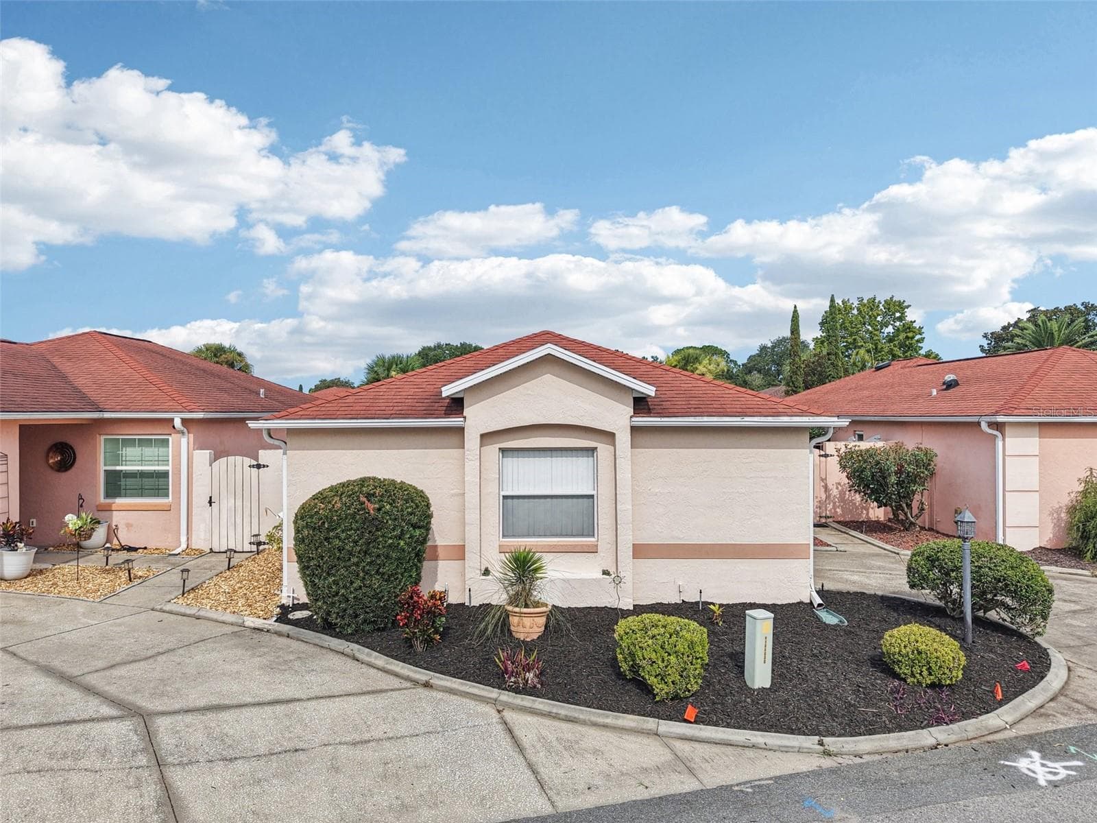 Front - 914 MENDOZA BLVD, LADY LAKE