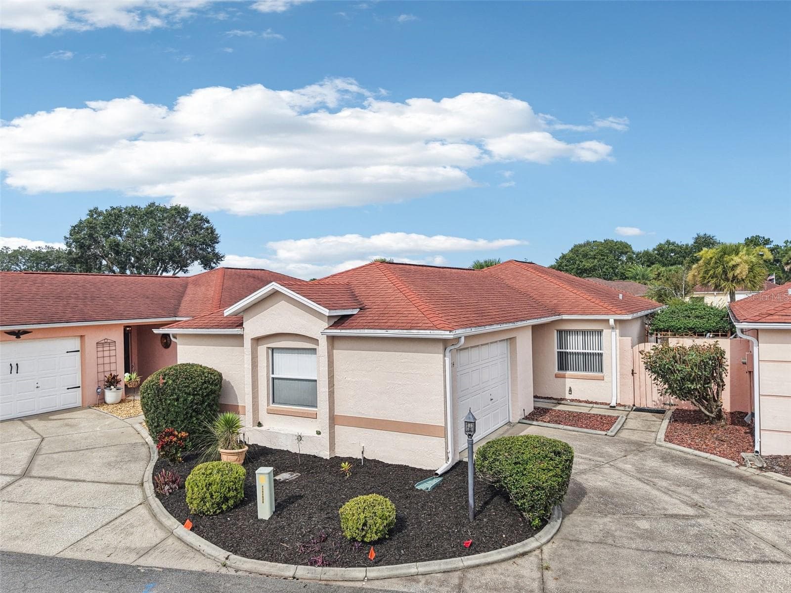 Right Front - 914 MENDOZA BLVD, LADY LAKE
