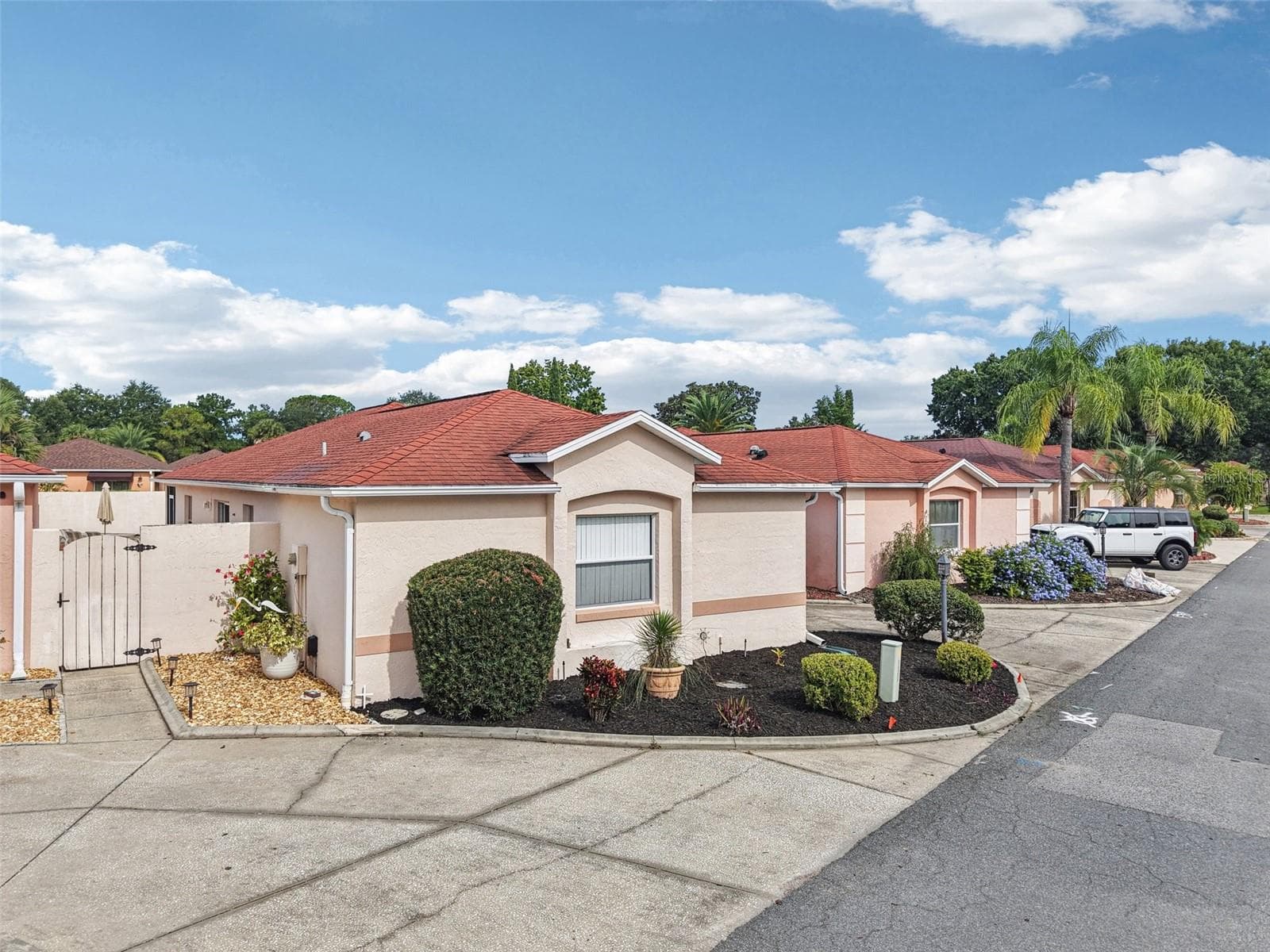 Front - 914 MENDOZA BLVD, LADY LAKE