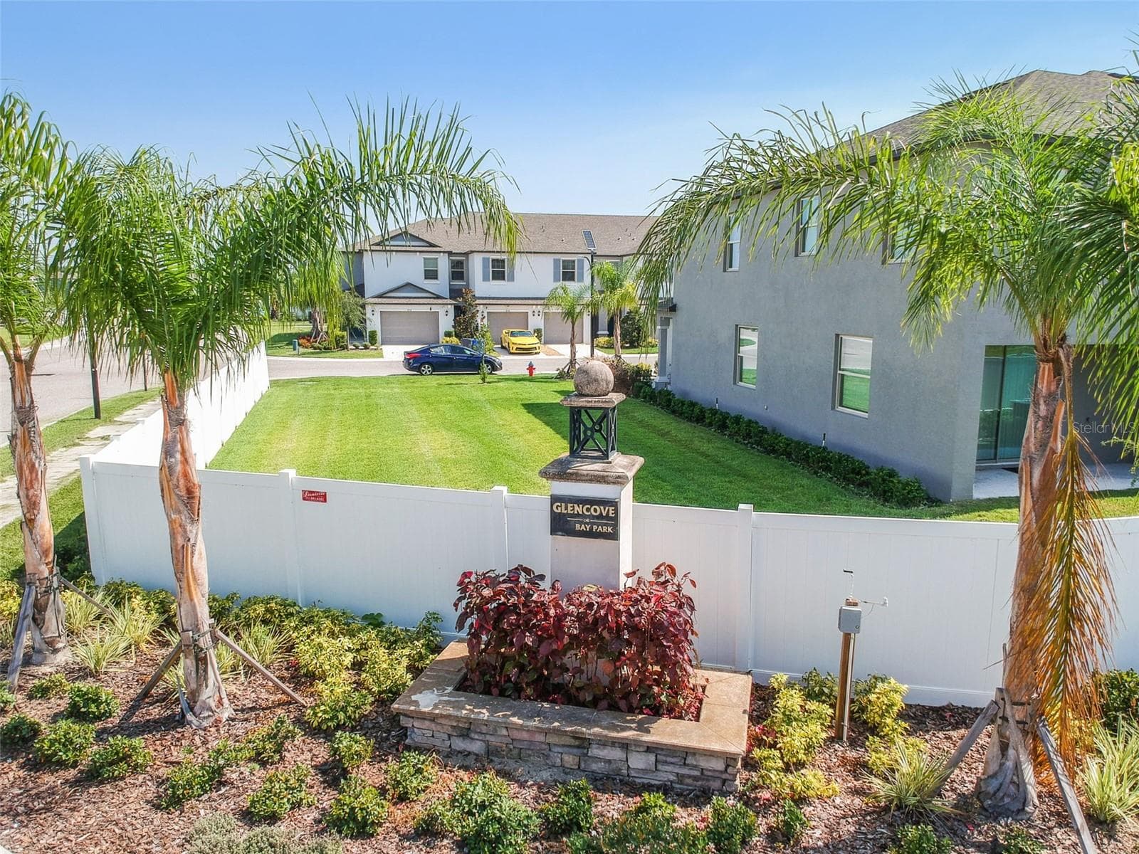 Townhouse at 633 ROYAL EMPRESS DR, RUSKIN, photo 18 of 19